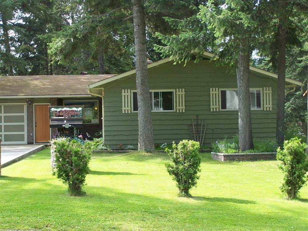 Auberge Kicking Horse Guest House Golden Zewnętrze zdjęcie